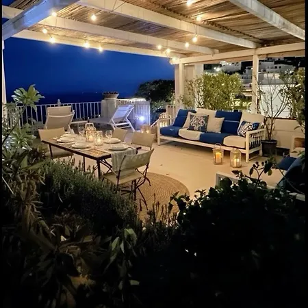 Attico Κάπρι